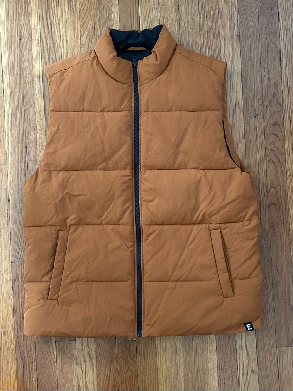Everlane Men’s Orange Puffer Vest Size L